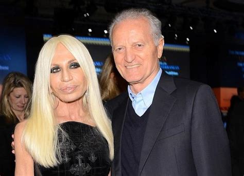 holding della famiglia versace|La cassaforte dei Versace torna in utile. Alla famiglia 3,1 mln di .